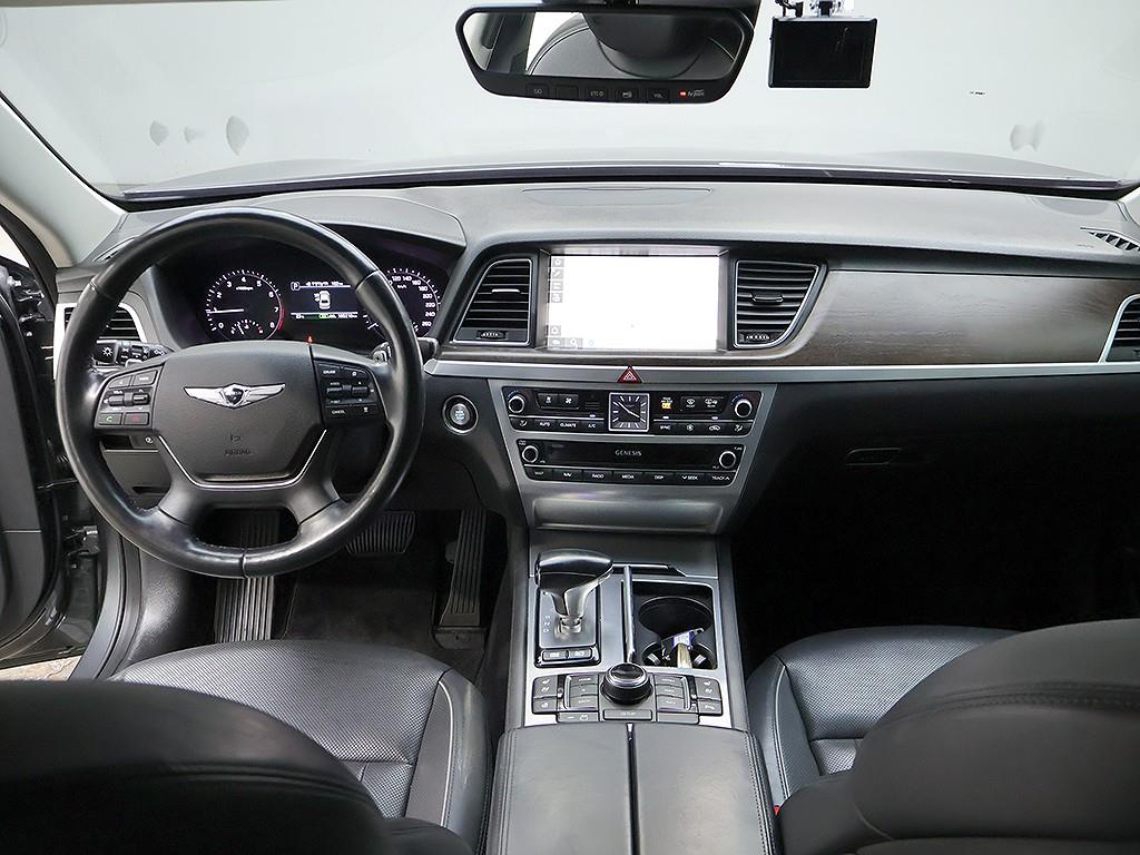 Genesis G80 — photo 05