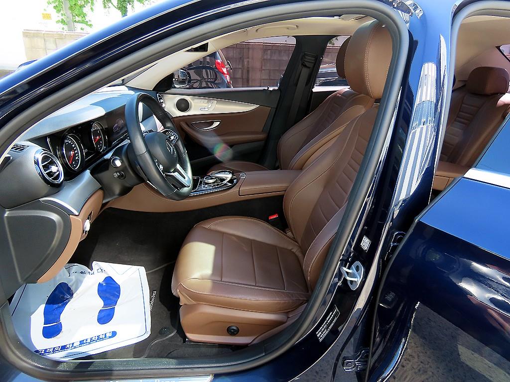 Mercedes-Benz E-Class — photo 05