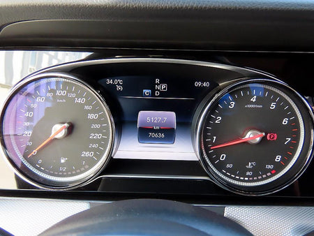Mercedes-Benz E-Class — photo 09