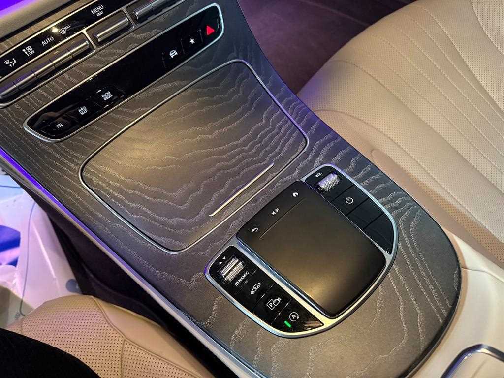 Mercedes-Benz CLS-Class — photo 13