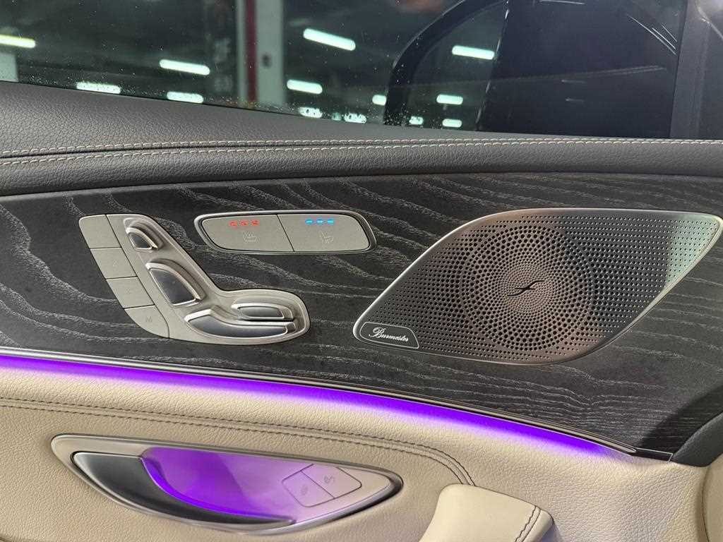 Mercedes-Benz CLS-Class — photo 16