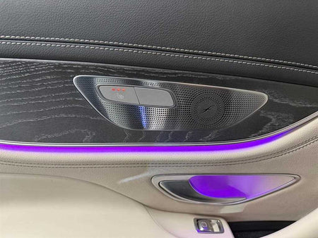 Mercedes-Benz CLS-Class — photo 17