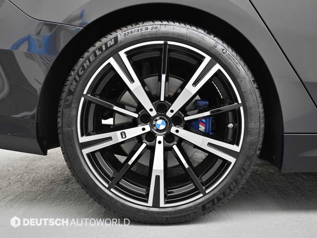 BMW 5-Series — photo 05