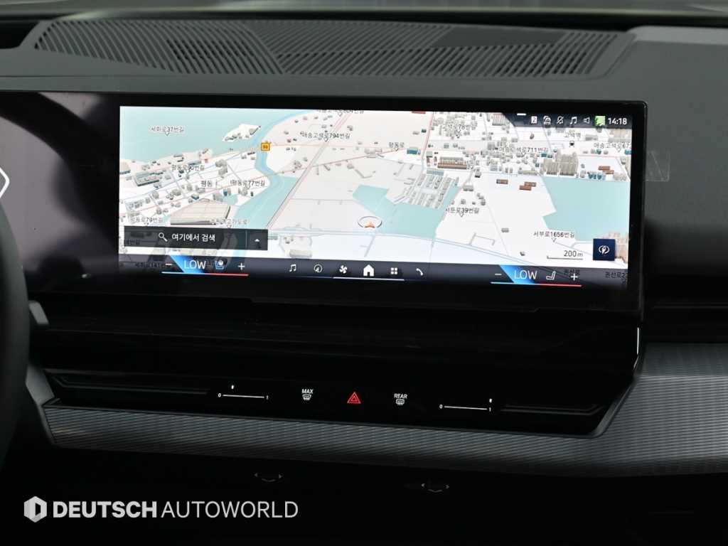 BMW 5-Series — photo 14