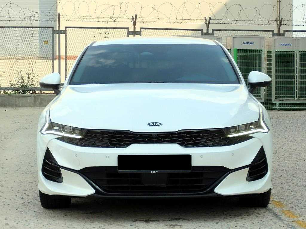 Kia K5 — photo 02