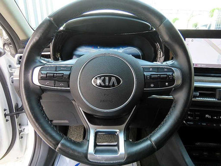 Kia K5 — photo 08