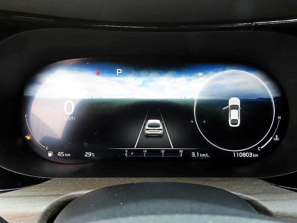 Kia K5 — photo 09