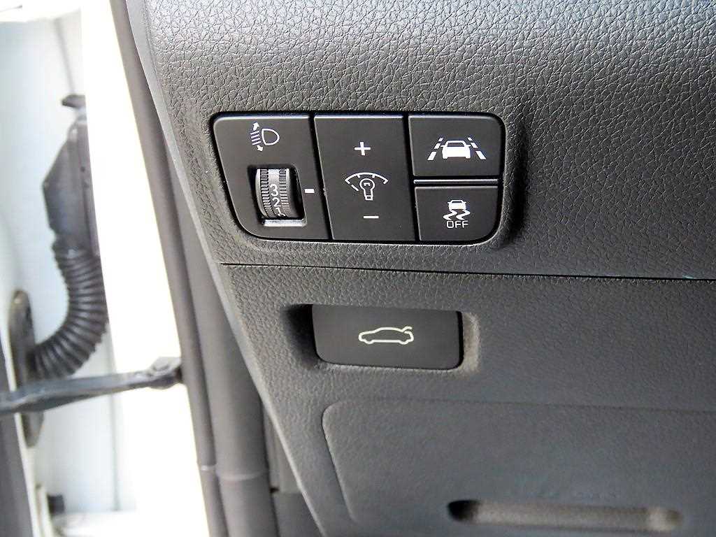 Kia K5 — photo 12