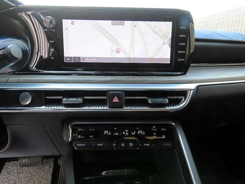 Kia K5 — photo 13