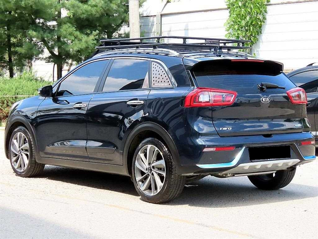 Kia Niro — photo 03