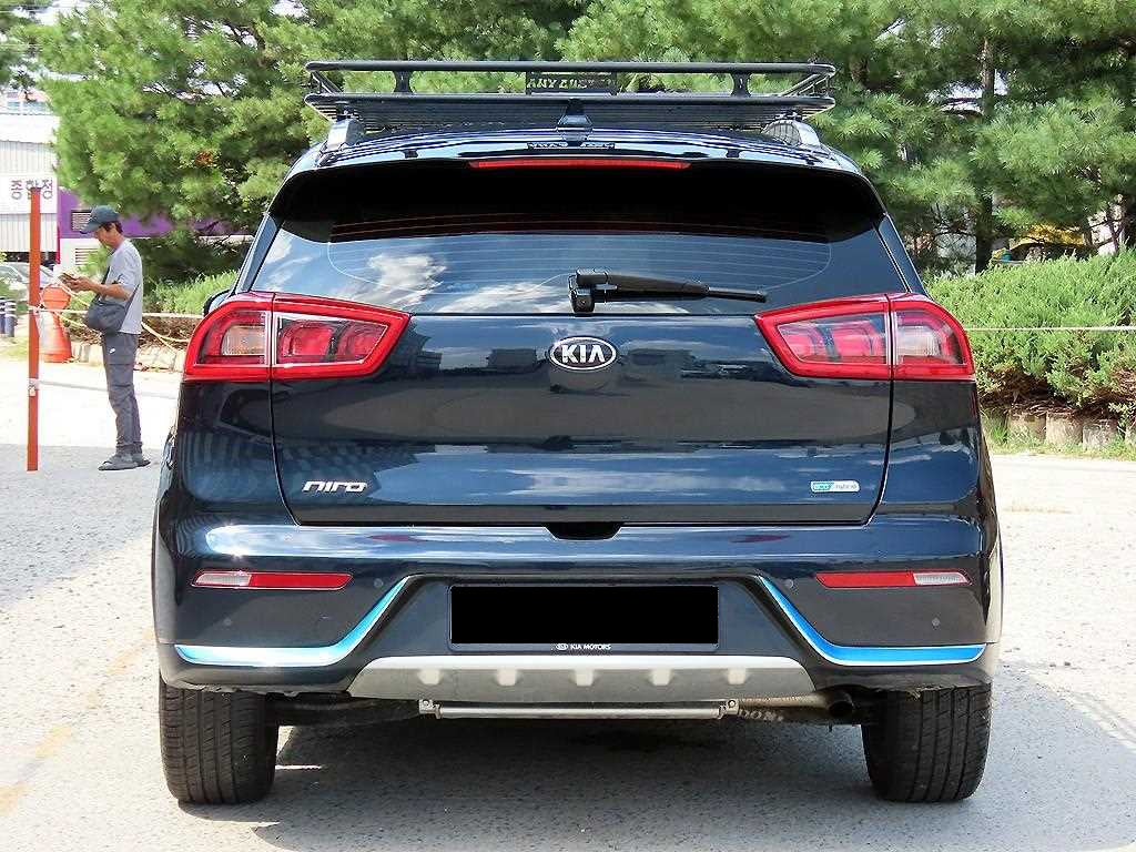 Kia Niro — photo 04