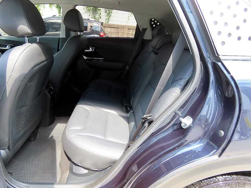 Kia Niro — photo 06