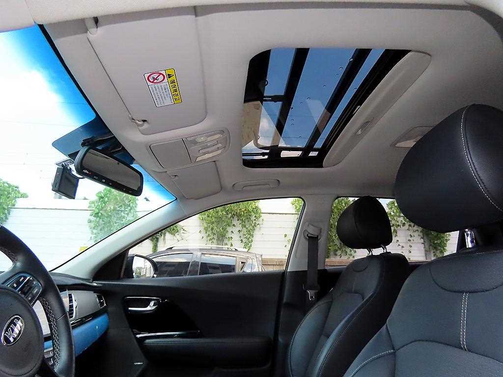 Kia Niro — photo 17