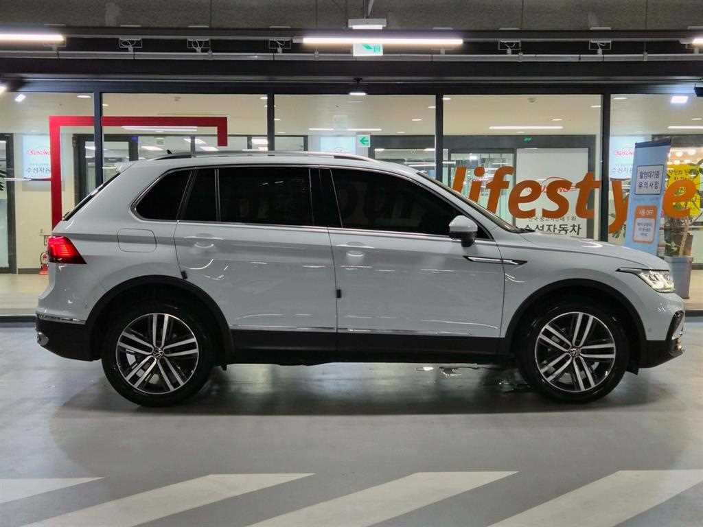 Volkswagen Tiguan — photo 03