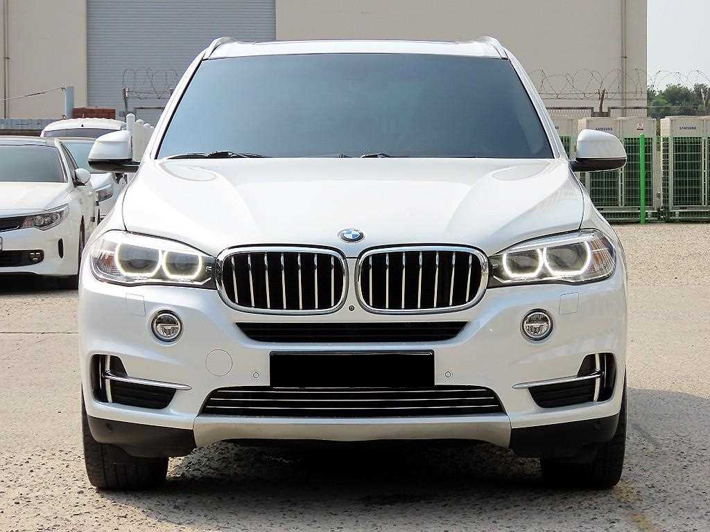 BMW X5 — photo 01