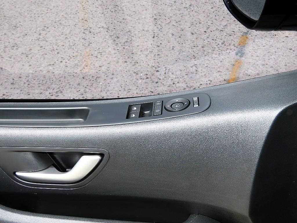 Hyundai Staria — photo 11