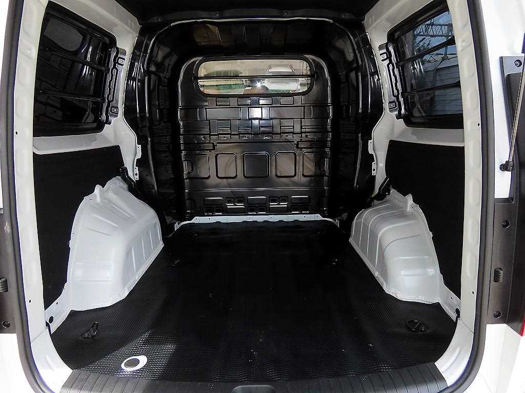 Hyundai Staria — photo 17