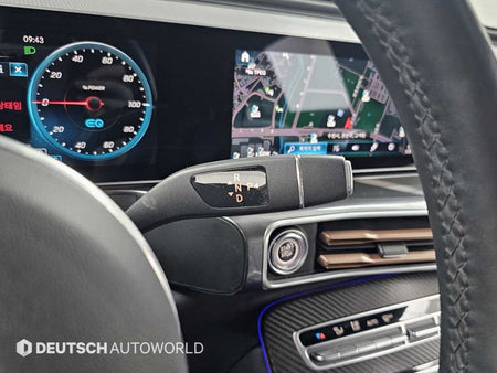 Mercedes-Benz EQC — photo 09