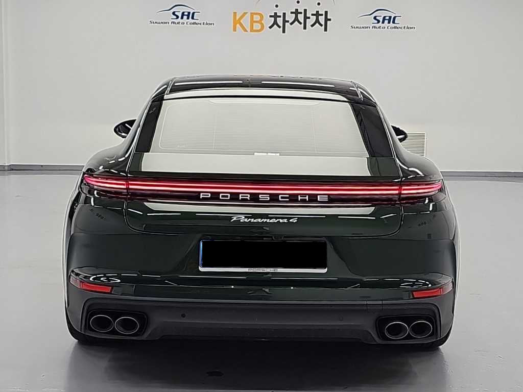 Porsche Panamera — photo 02