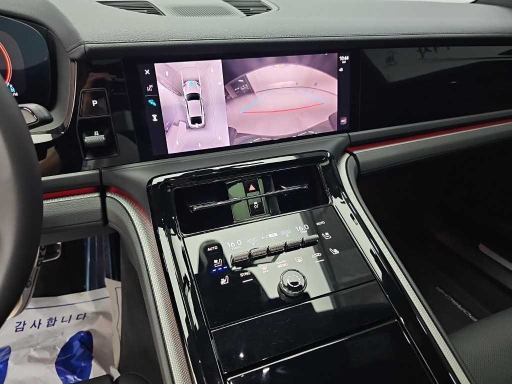 Porsche Panamera — photo 10