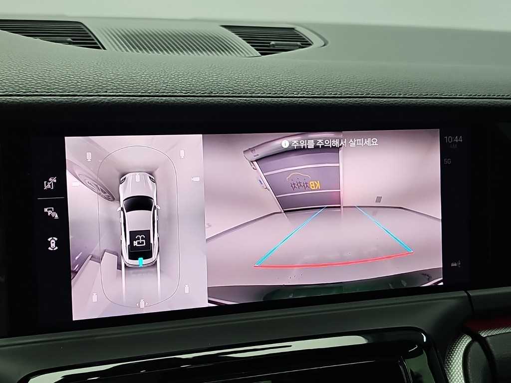 Porsche Panamera — photo 17