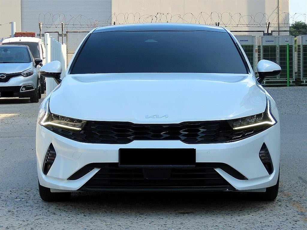 Kia K5 — photo 01
