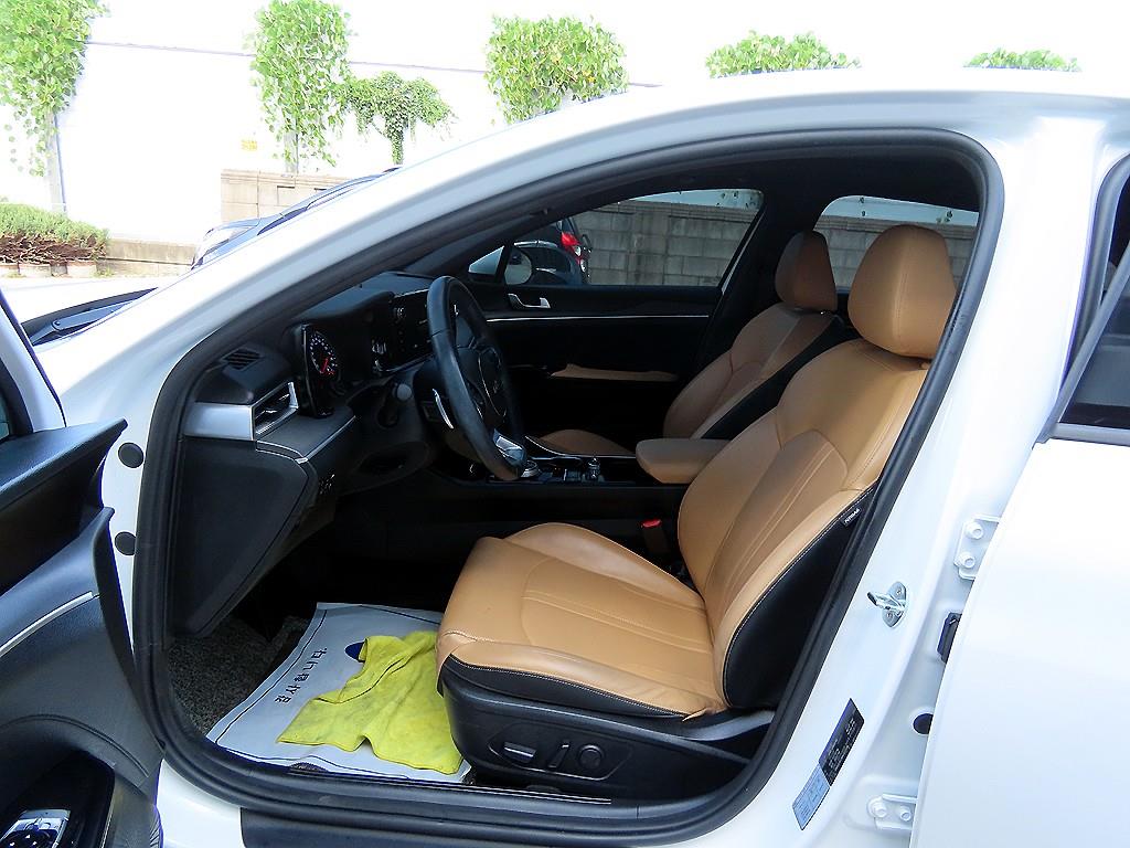 Kia K5 — photo 05