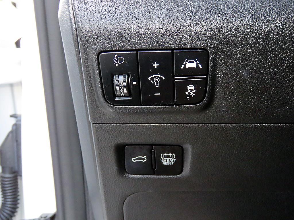Kia K5 — photo 12