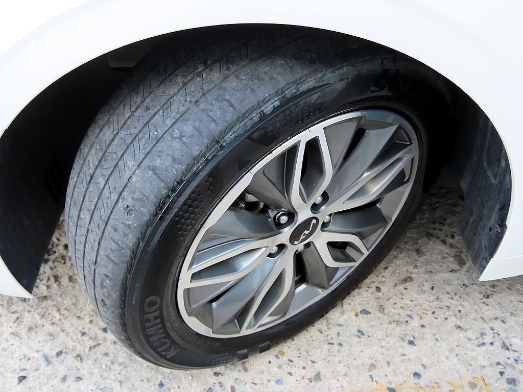 Kia K5 — photo 20