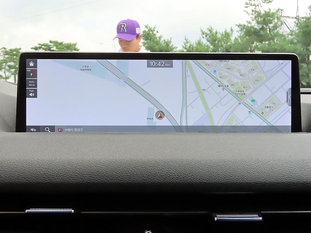 Genesis G80 — photo 15
