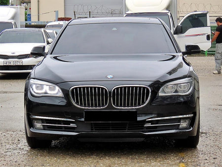 BMW 7-Series — photo 01