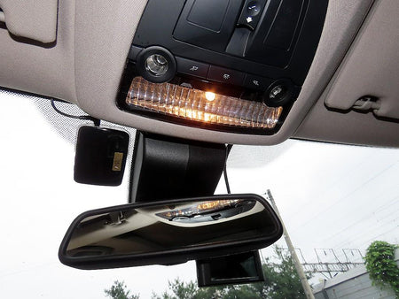 BMW 7-Series — photo 14