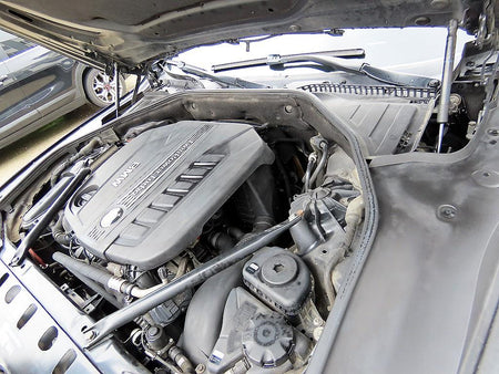 BMW 7-Series — photo 19