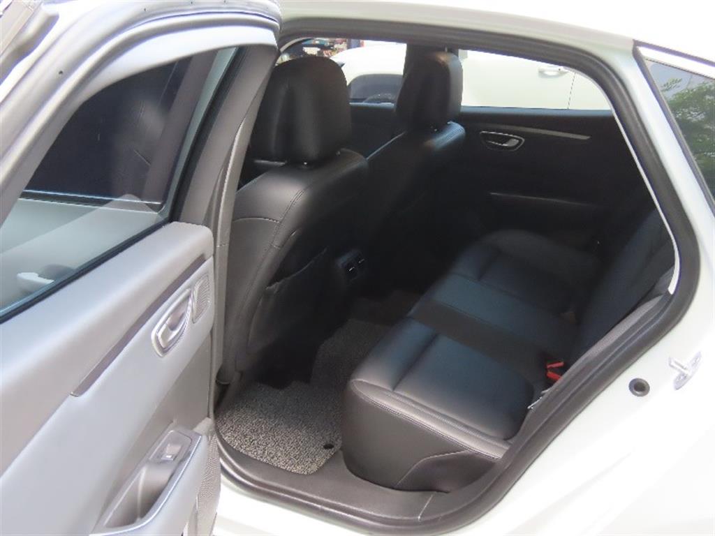 RENAULT SM6 — photo 14