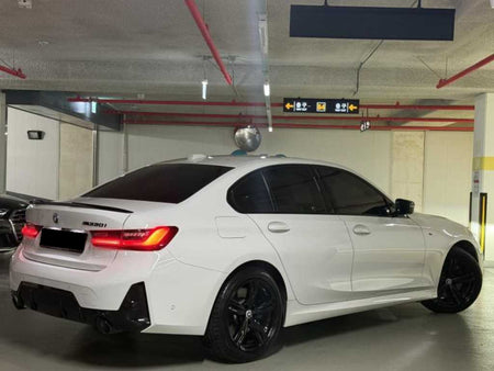 BMW 3-Series — photo 02