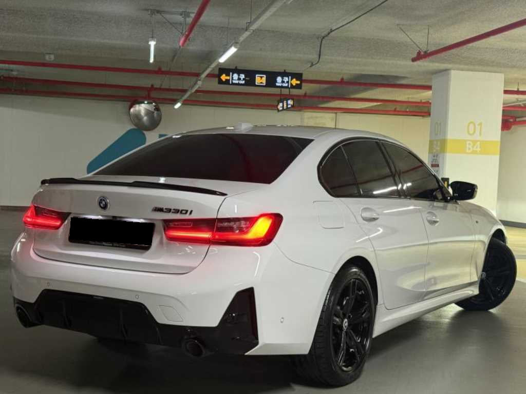 BMW 3-Series — photo 04