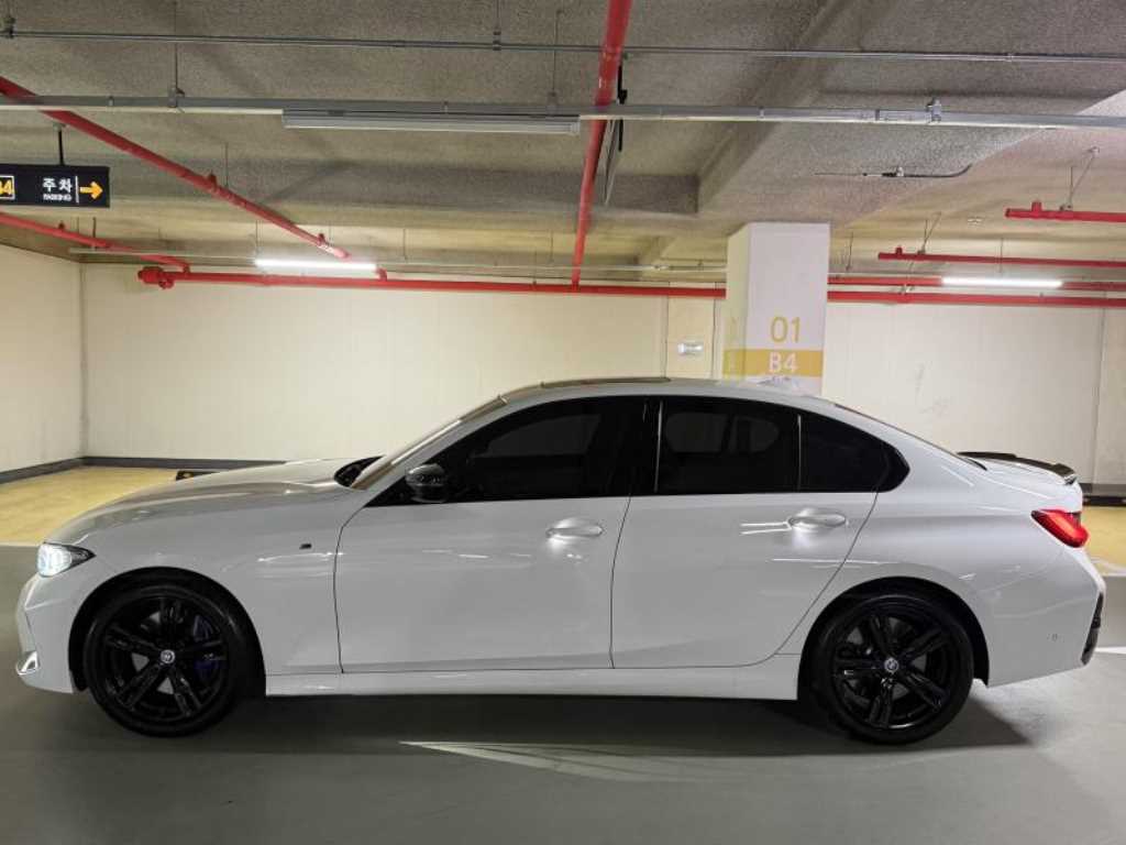 BMW 3-Series — photo 07