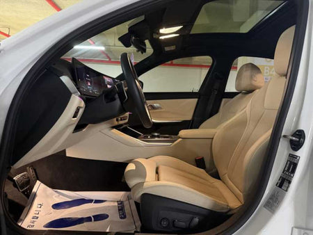 BMW 3-Series — photo 11