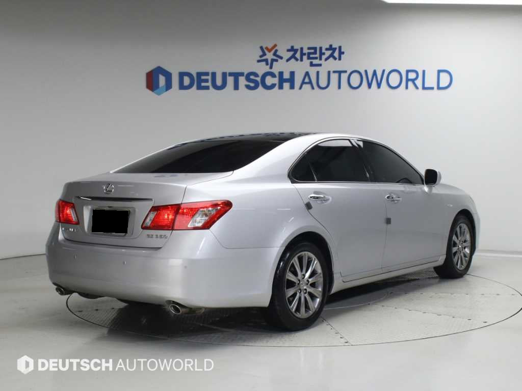 Lexus ES — photo 02