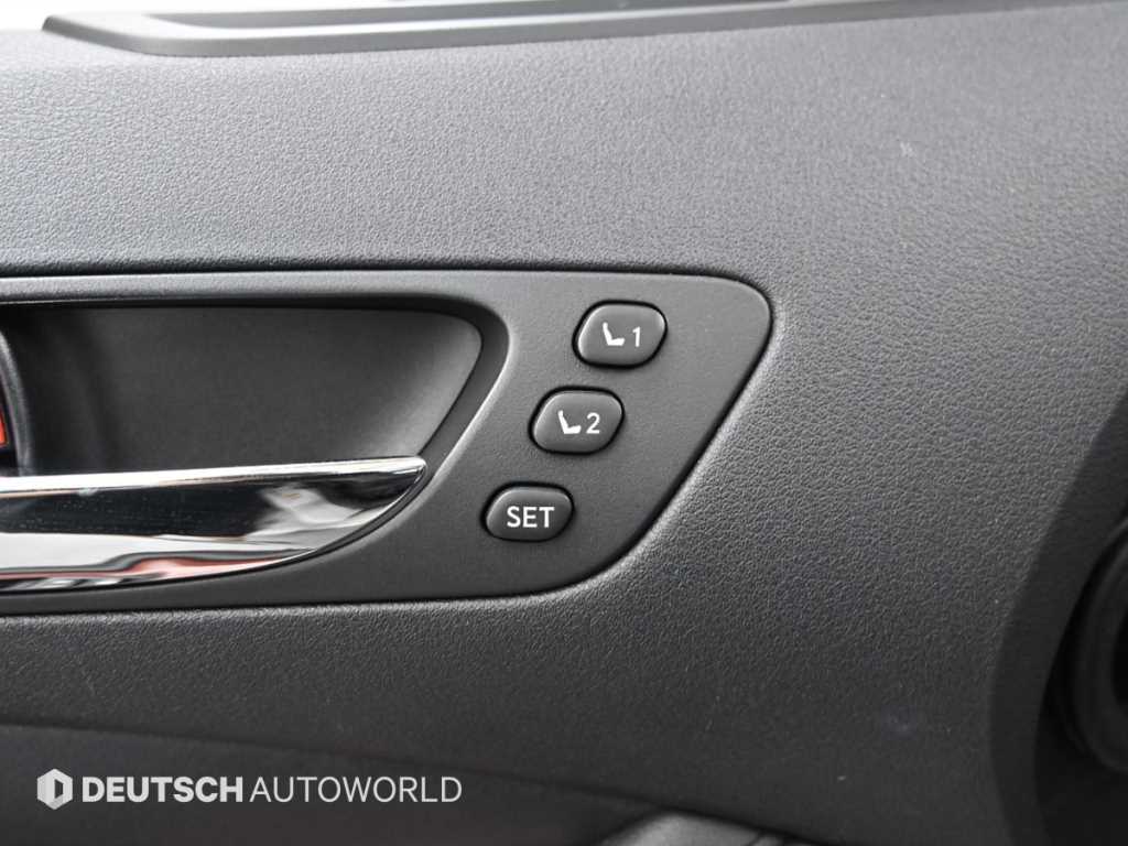 Lexus ES — photo 16