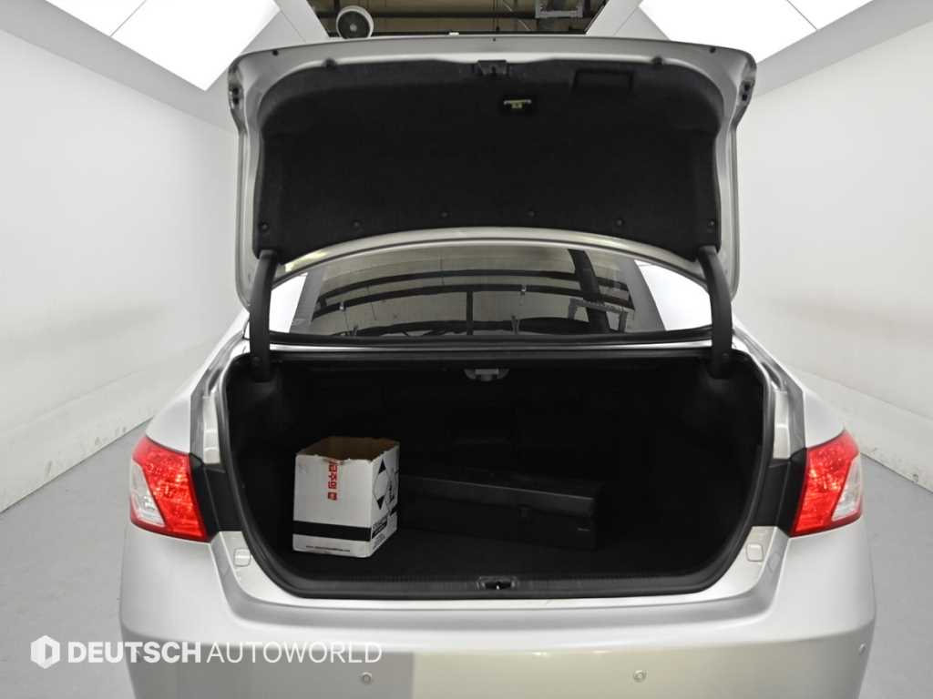 Lexus ES — photo 19