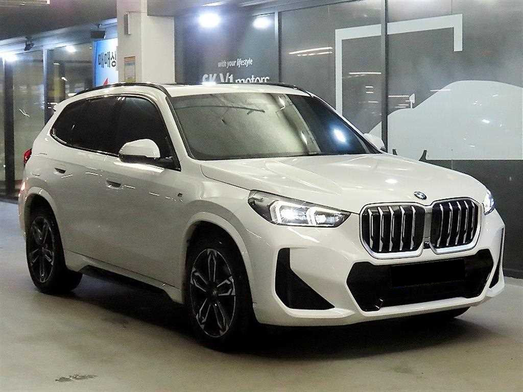 BMW X1 — photo 01
