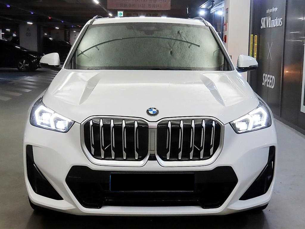 BMW X1 — photo 02