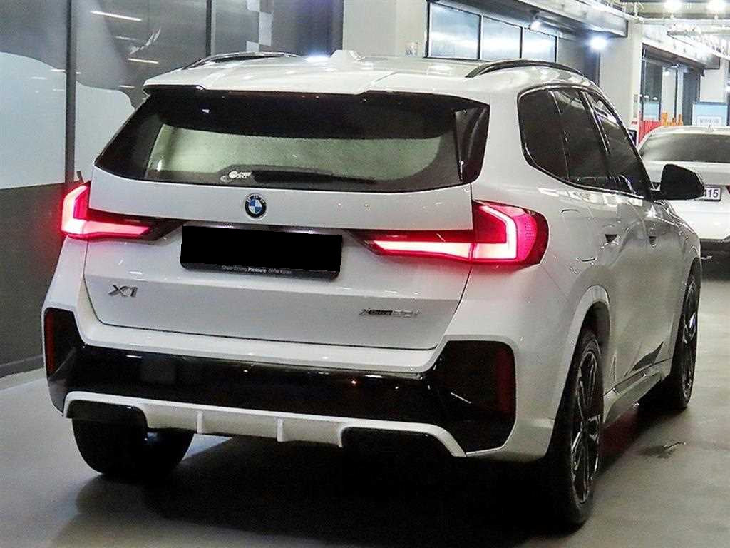 BMW X1 — photo 04