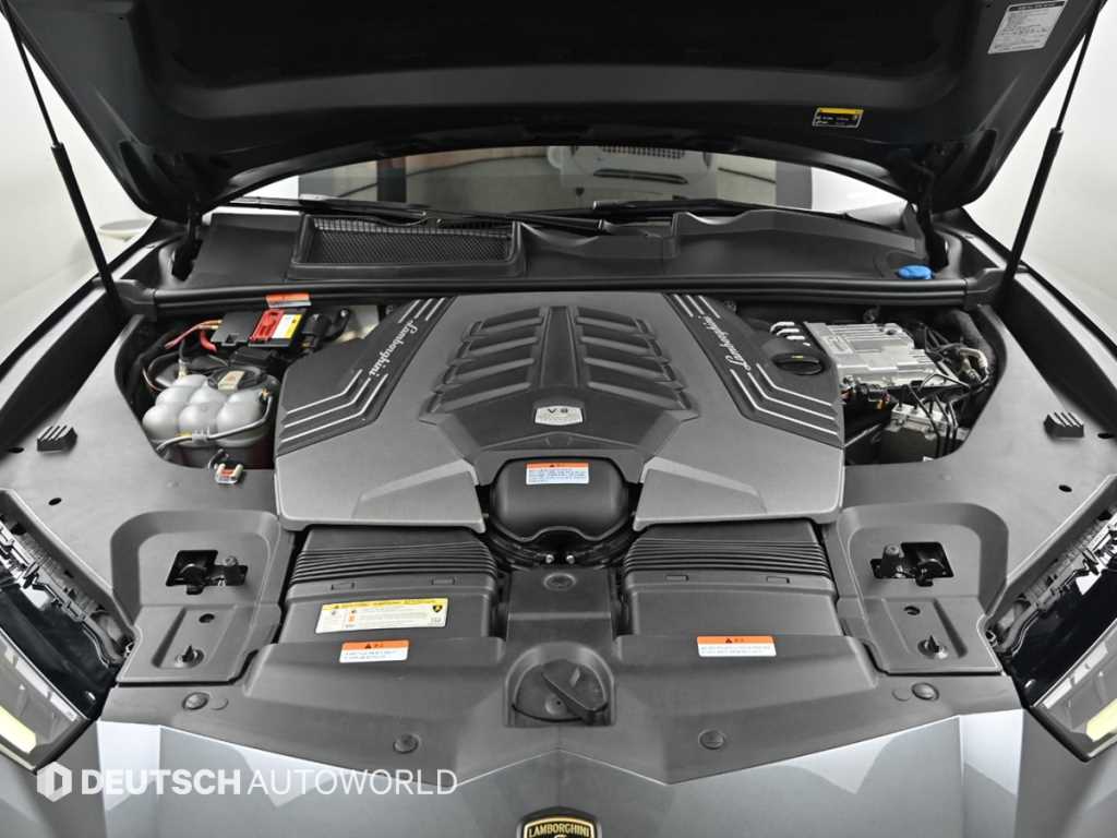 Lamborghini Urus — photo 06