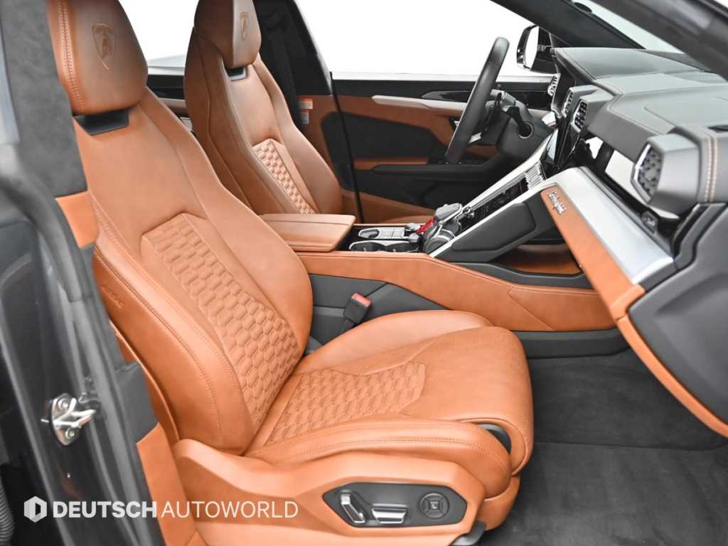 Lamborghini Urus — photo 10