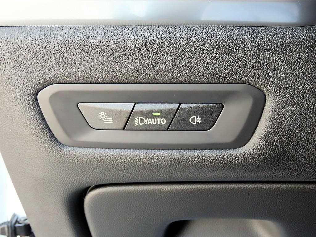 BMW X5 — photo 12
