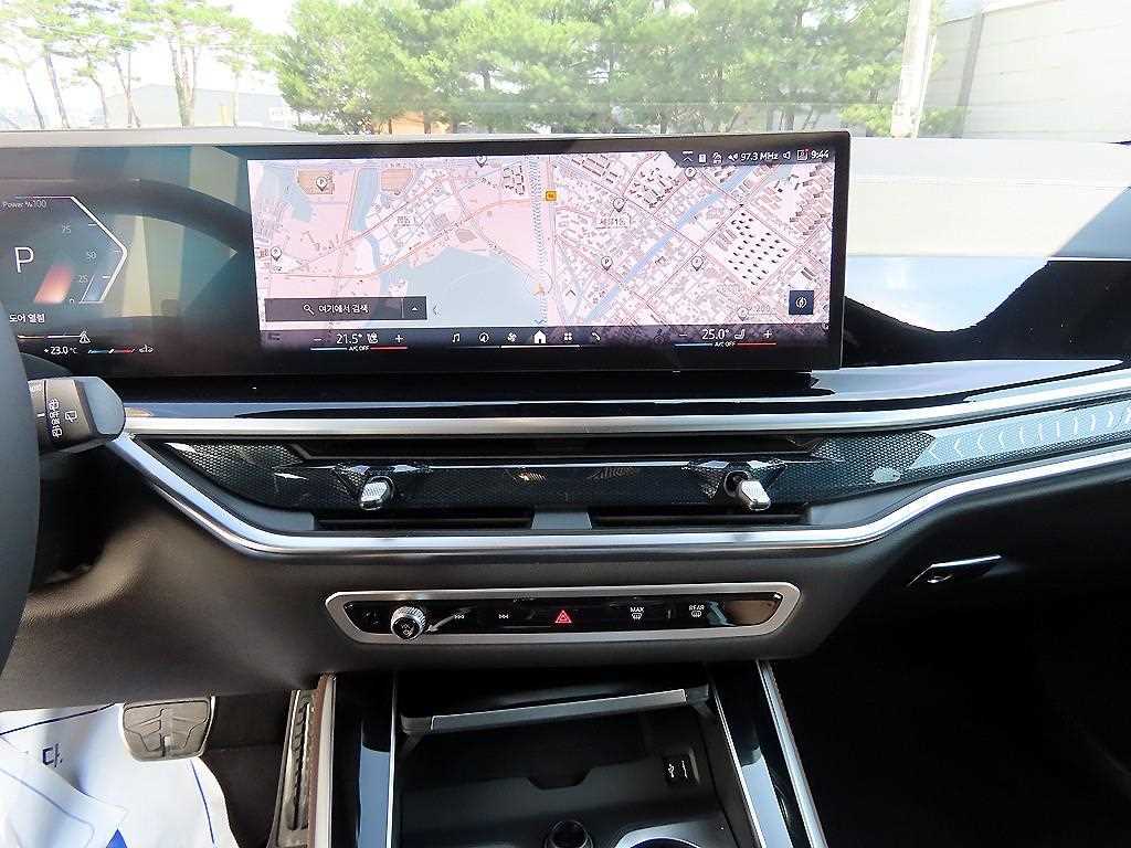 BMW X5 — photo 13
