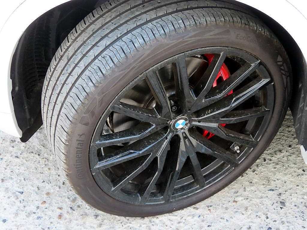 BMW X5 — photo 20