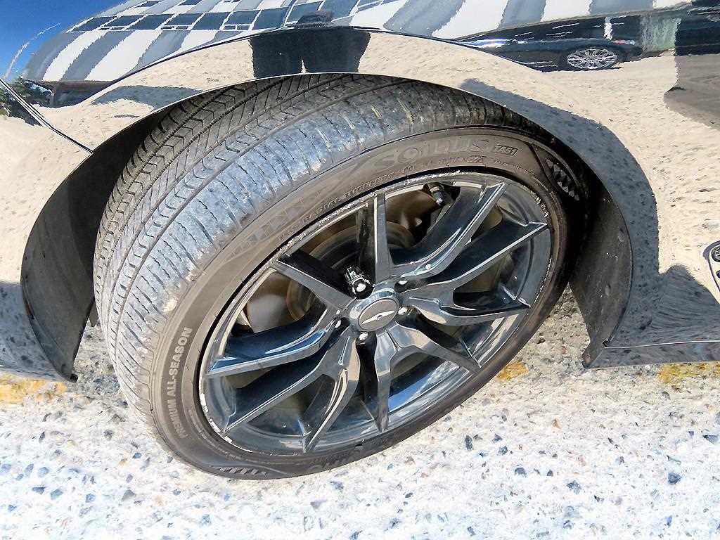 Genesis G70 — photo 20